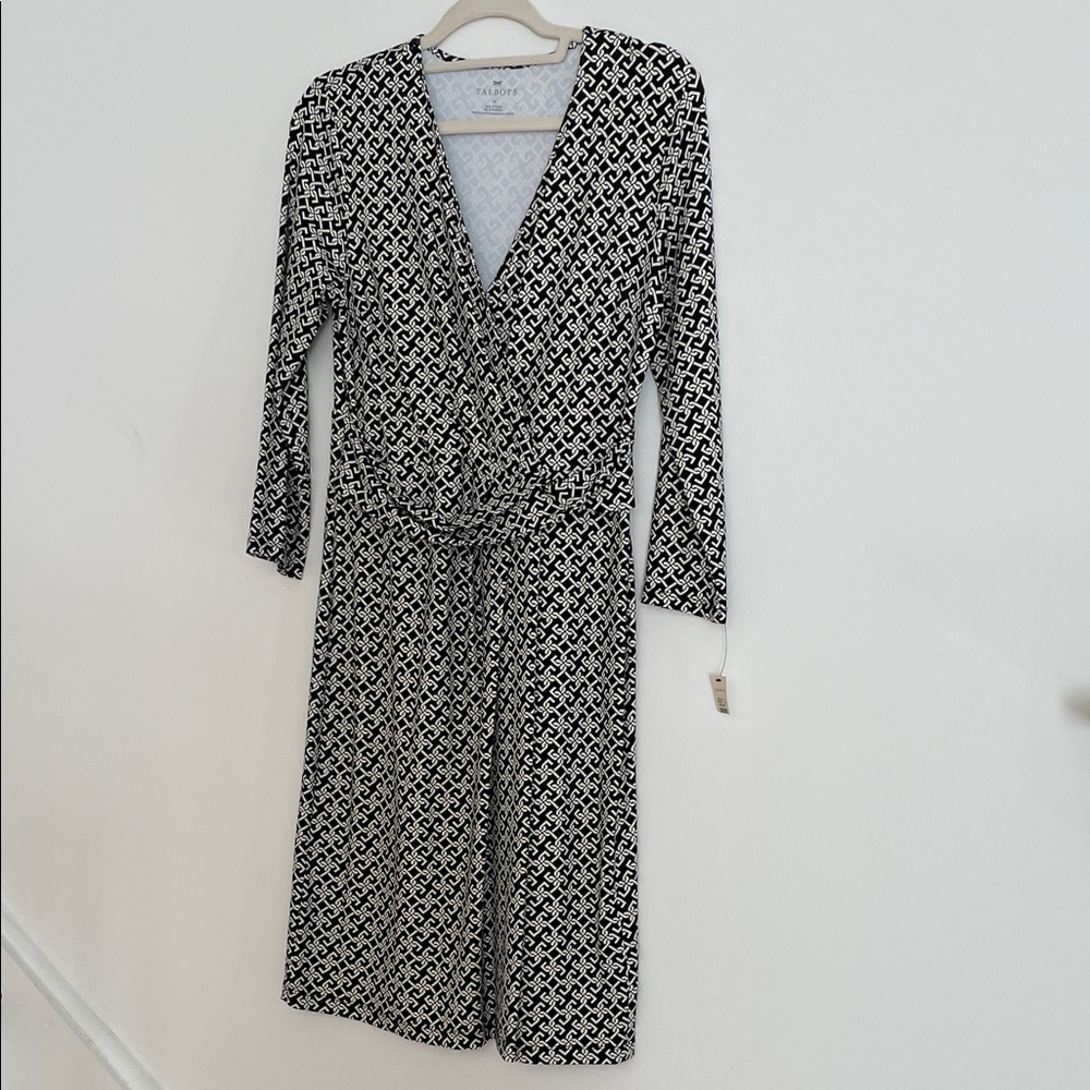 Talbots Black and White Geometric Long Sleeve Dress